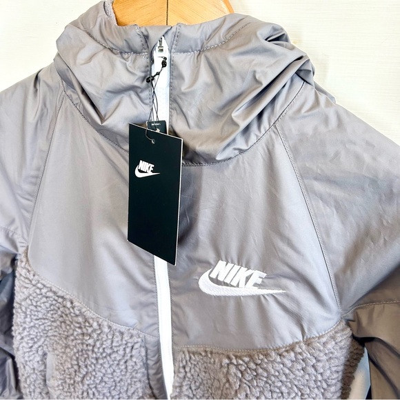 Nike Sportswear Sherpa Jacket Boys size S - Picture 3 of 6
